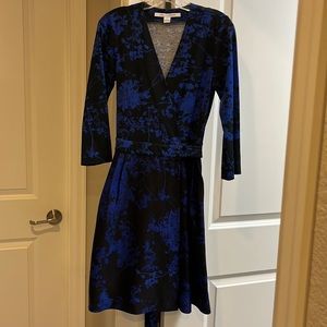 Diane Von Furstenberg wrap dress, royal blue and black, size 6